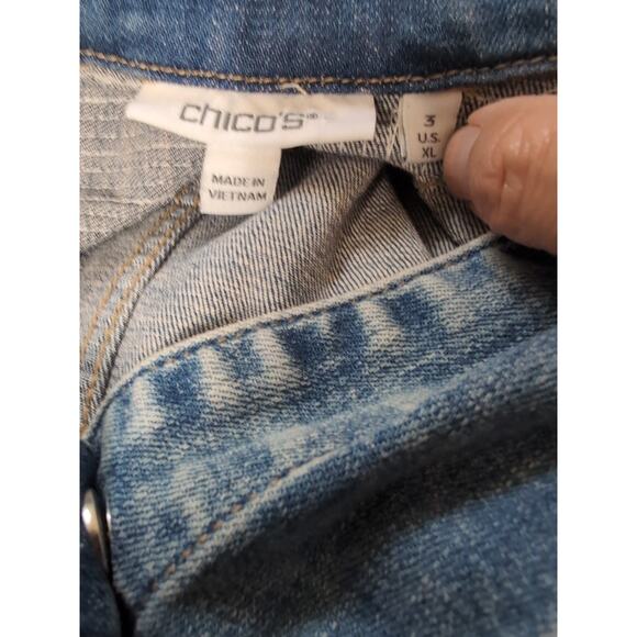 Chico's Women's Sequin Embellished Denim Jacket Snap Size 3(XL)(568) - Picture 10 of 12